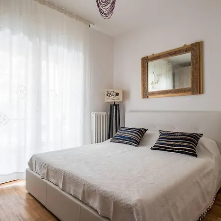 Apartment A Casa Di Mo', A Due Passi Dalla Stazione E Fiera *